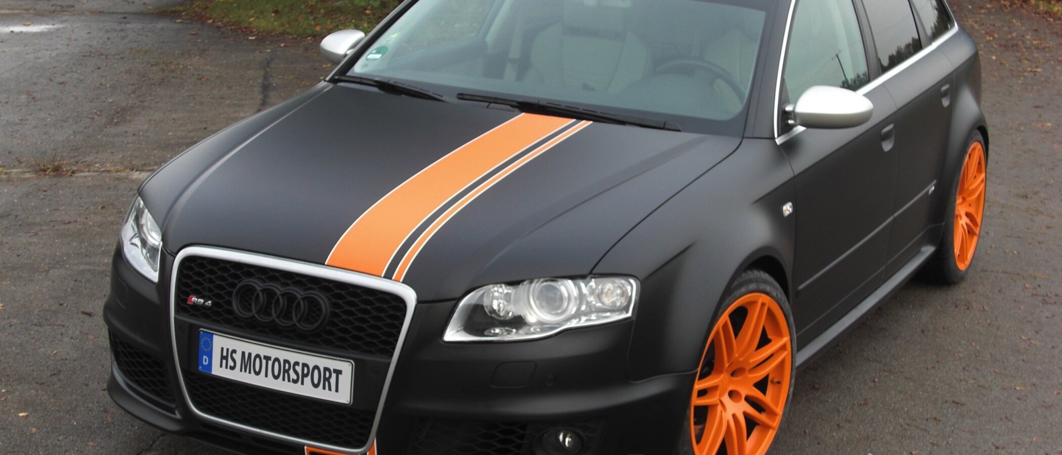 Audi RS4 matt schwarz